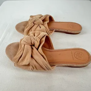 Tory Burch Annabelle‎ Bow Suede Slide Sandal in Tan Size 6.5 thumbnail 6