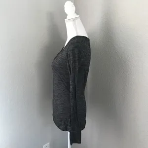 Lululemon Women V-Neck Long Sleeve Workout Shirt thumbnail 2