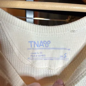 Aritzia TNA Alder Waffle Knit Thermal Long Sleeve Top Cream Relaxed Fit Sz Small thumbnail 7