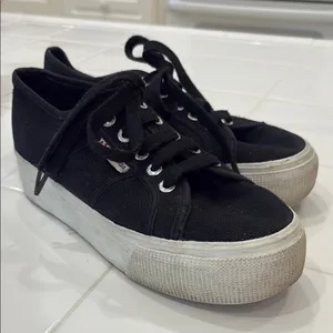 Trendy Black Canvas Sneakers thumbnail 1
