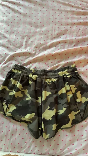 Lululemon Shorts thumbnail 2