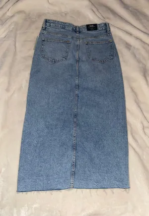 H&M Denim Skirt thumbnail 4
