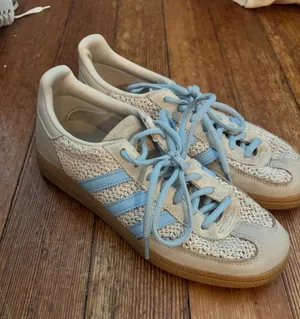 adidas Women's Cream Sneakers with Light Blue Stripes thumbnail 1