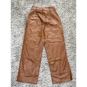 Zara Women’s Brown Faux Leather High Waisted Wide Leg Pants Button Fly XS NWT thumbnail 4