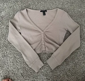 Ribbed Button thumbnail 1