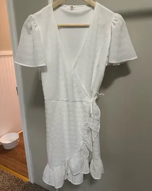 Maurice's White Shortsleeve Wrap Mini Dress Size Small bridal feminine homecoming wedding thumbnail 1