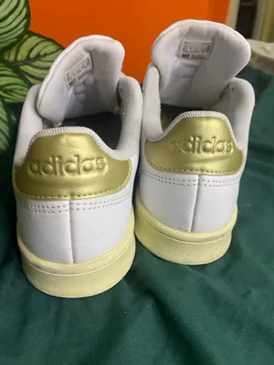 ADIDAS Neo Cloudfoam White 3 Gold Stripe Sneakers Women’s Size 8.5 thumbnail 3