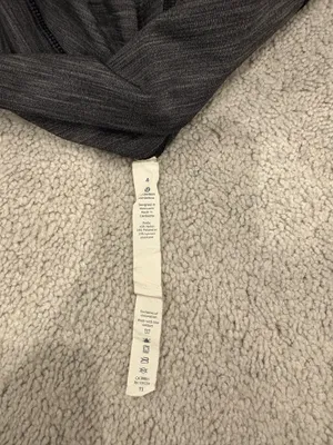 lululemon grey leggings 25” size 4  thumbnail 4