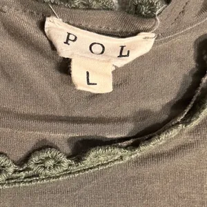POL Women's Light Olive Green‎ Bell Sleeve Crochet Trim Peasant Tunic Top Size L thumbnail 4
