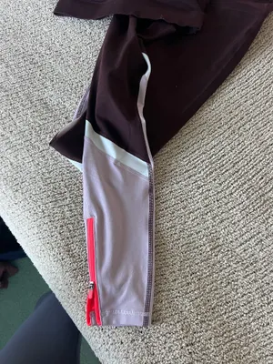 Old Navy brown activewear leggings set #activewear #leggings #gym thumbnail 2