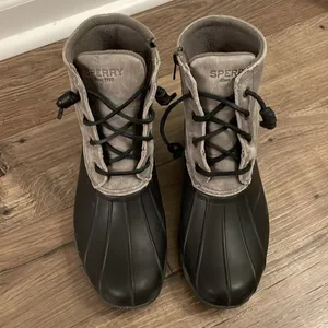 SPERRY Saltwater Duck Boots Lace Up Waterproof Rain Winter Boots #1276 thumbnail 2
