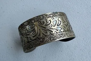 Premier Designs Women's Wide Intricate Etched Silvertone Cuff Bracelet thumbnail 2