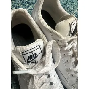Nike Court Royale AC Athletic Sneaker Size 5.5 Style AO2810-102 thumbnail 9