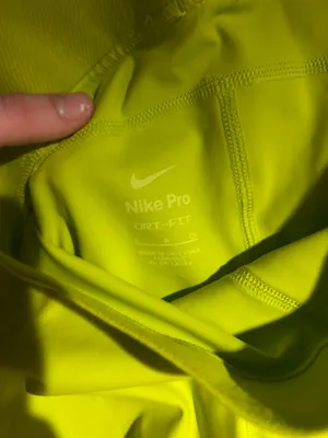 Nwt nike pros  thumbnail 2