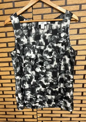Loft Black And White‎ Tank Top Size Large thumbnail 1