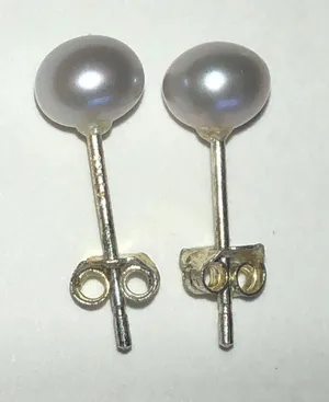 Genuine Pearl Silver Gray Dainty Stud Earrings thumbnail 1