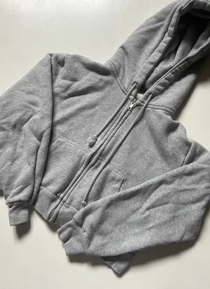 Brandy Melville sweatshirt thumbnail 2