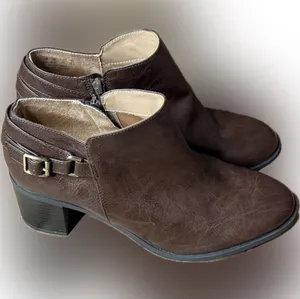 Life Stride Brown Booties thumbnail 1