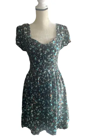 Dress thumbnail 1