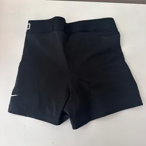 Black Nike sportswear shorts #activewear thumbnail 2
