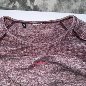 Gymshark Flex Cropped Top S/M Purple Vital Seamless Long‎ Sleeve Open Back Marl thumbnail 4