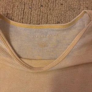 American Eagle Yellow Crop Top thumbnail 2