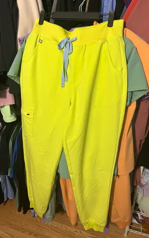 FIGS Scrub Pants thumbnail 1