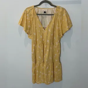 Universal Thread NWT Linen Blend Yellow Floral Flutter Sleeve Mini Dress Pockets thumbnail 2