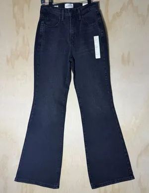 NWT Universal Thread High-Rise Flare Jeans Womens Size 2‎ Comfort Stretch Black thumbnail 1