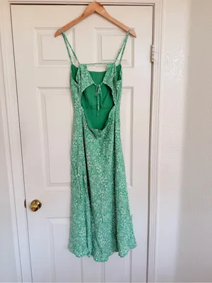 ASTR the Label‎ Gabrielle Dress in color Green Apple Ditsy Size Large L thumbnail 9