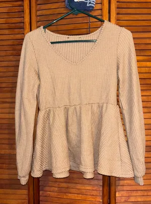 Tan Long Sleeve Size M thumbnail 1
