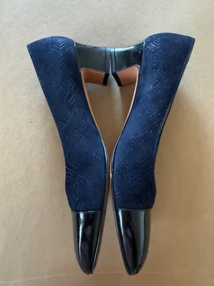 Salvatore Ferragamo Navy Suede with black Cap Toe Pumps size 8.5 thumbnail 2