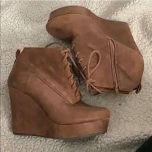Shi by Journeys Healed Booties thumbnail 3