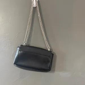 Victorias Secret‎ Black Studded Faux Leather Crossbody Chain Shoulder Bag Going thumbnail 6