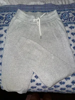 Lululemon Scuba Joggers High-Rise thumbnail 1