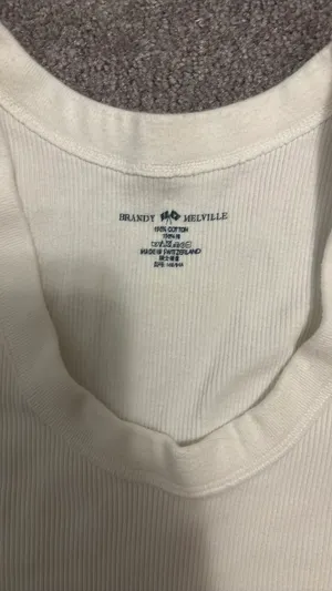 Brandy Melville White Tank Top Cropped thumbnail 2