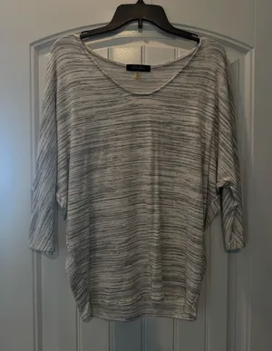 Women’s casual shirt size M thumbnail 1