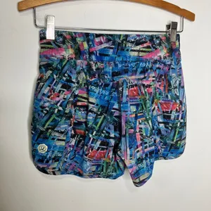 Lululemon seawheeze tracker shorts special edition multicolor women's size 6‎ thumbnail 7