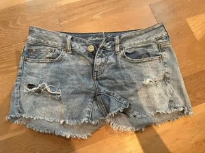 American Eagle Outfitters jean shorts thumbnail 1