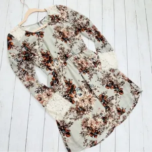 Charlotte Ruse‎ Floral Elastic Waist Size XS thumbnail 2