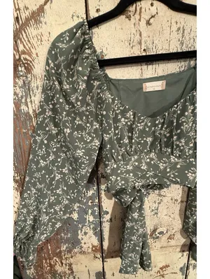 Altar'd State green floral tie Cropped Top, size XS thumbnail 3