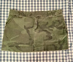 Urban Outfitters Camo Mini Skirt thumbnail 1