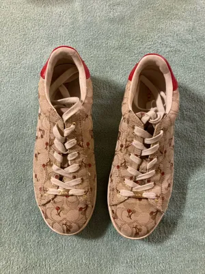 Women’s size 11B cherry design COACH New York shoes! thumbnail 2