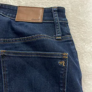 Madewell Women's Navy and Blue Jeans thumbnail 4