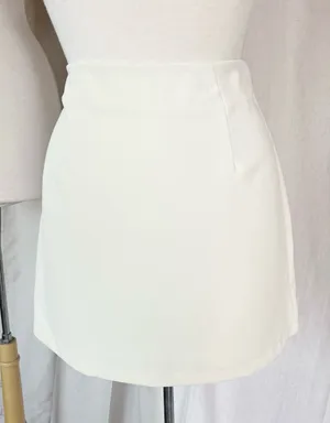 Classic White Mini Skirt Size M thumbnail 1
