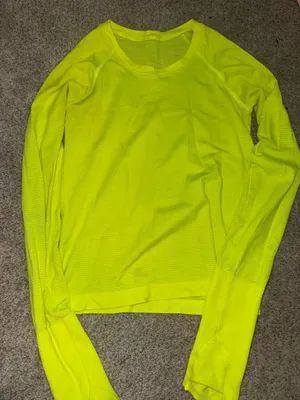 Lululemon Long Sleeve Swiftly Tech thumbnail 1