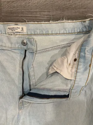 Abercrombie & Fitch Women's High Rise 90s Relaxed Wide Leg Jeans Size 33/16 thumbnail 3