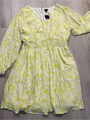torrid Light Yellow Floral V-Neck‎ Long Sleeve Dress thumbnail 3