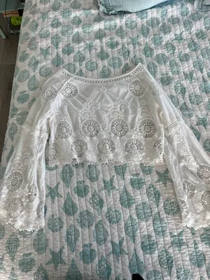 White Lace Long Sleeve Cropped thumbnail 1