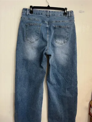High-Rise Straight-Leg Women’s Jeans in Faded Blue Wash thumbnail 6
